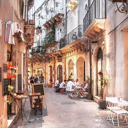 Cavour 45 - Ortigia *
